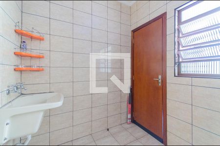 Casa à venda com 223m², 4 quartos e 3 vagas Casa à venda com 223m², 4 quartos e 3 vagasÁrea de Serviço