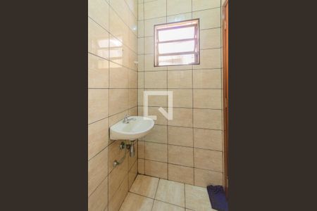 Casa à venda com 223m², 4 quartos e 3 vagas Casa à venda com 223m², 4 quartos e 3 vagasBanheiro de serviço