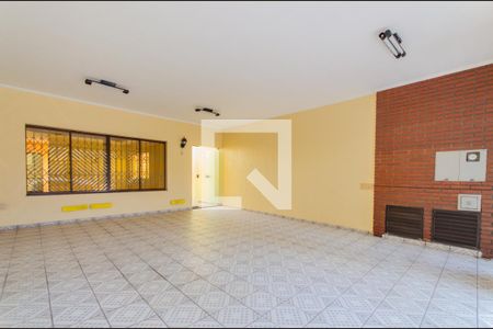 Casa à venda com 223m², 4 quartos e 3 vagas Casa à venda com 223m², 4 quartos e 3 vagasGaragem