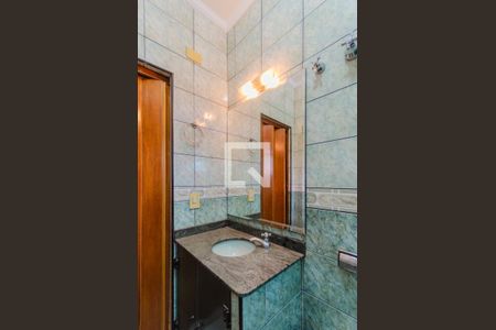 Casa à venda com 223m², 4 quartos e 3 vagas Casa à venda com 223m², 4 quartos e 3 vagasBanheiro da Suíte 1