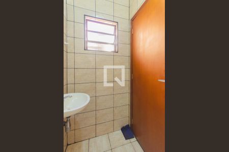 Casa à venda com 223m², 4 quartos e 3 vagas Casa à venda com 223m², 4 quartos e 3 vagasBanheiro de serviço