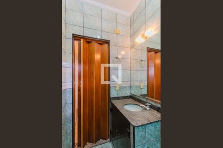 Casa à venda com 223m², 4 quartos e 3 vagas Casa à venda com 223m², 4 quartos e 3 vagasBanheiro da Suíte 1