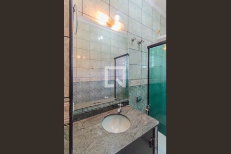 Casa à venda com 223m², 4 quartos e 3 vagas Casa à venda com 223m², 4 quartos e 3 vagasBanheiro da Suíte 1