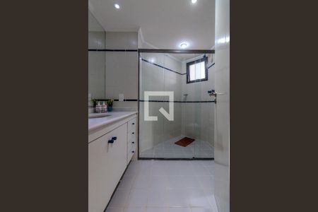 Apartamento para alugar com 200m², 4 quartos e 3 vagas Apartamento para alugar com 200m², 4 quartos e 3 vagasBanheiro