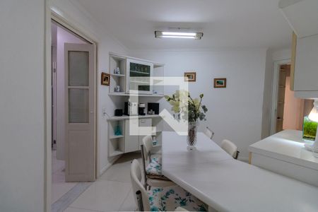 Apartamento para alugar com 200m², 4 quartos e 3 vagas Apartamento para alugar com 200m², 4 quartos e 3 vagasCozinha