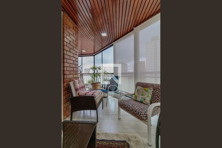 Apartamento para alugar com 200m², 4 quartos e 3 vagas Apartamento para alugar com 200m², 4 quartos e 3 vagasSala