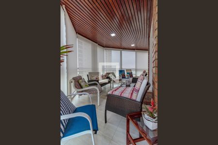 Apartamento para alugar com 200m², 4 quartos e 3 vagas Apartamento para alugar com 200m², 4 quartos e 3 vagasSala