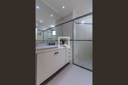 Apartamento para alugar com 200m², 4 quartos e 3 vagas Apartamento para alugar com 200m², 4 quartos e 3 vagasBanheiro