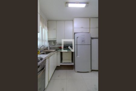 Apartamento para alugar com 200m², 4 quartos e 3 vagas Apartamento para alugar com 200m², 4 quartos e 3 vagasCozinha