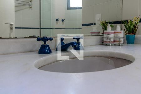 Apartamento para alugar com 200m², 4 quartos e 3 vagas Apartamento para alugar com 200m², 4 quartos e 3 vagasBanheiro