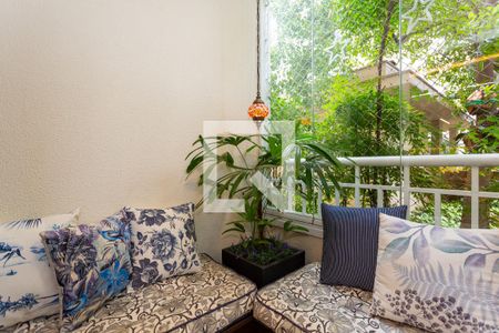 Apartamento à venda com 65m², 2 quartos e 1 vagaVaranda