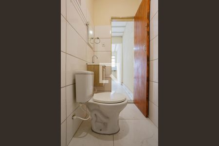 Banheiro de kitnet/studio para alugar com 1 quarto, 22m² em Havaí, Belo Horizonte