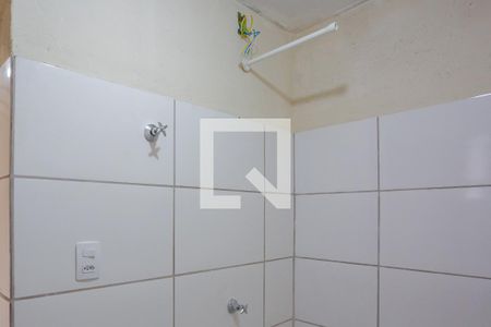 Banheiro de kitnet/studio para alugar com 1 quarto, 21m² em Havaí, Belo Horizonte