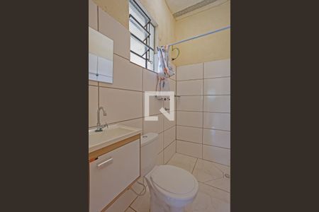 Banheiro de kitnet/studio para alugar com 1 quarto, 27m² em Havaí, Belo Horizonte