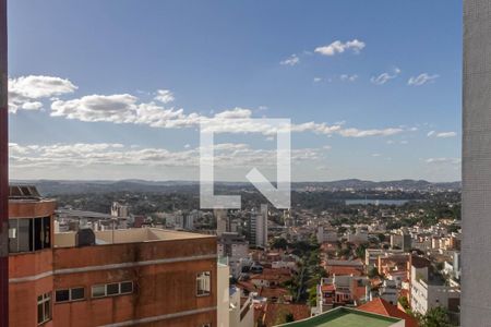 Vista da sala de apartamento para alugar com 3 quartos, 87m² em Ouro Preto, Belo Horizonte