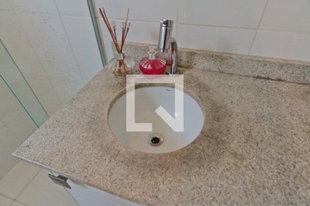 Apartamento à venda com 69m², 2 quartos e 1 vaga Apartamento à venda com 69m², 2 quartos e 1 vagaBanheiro da Suíte