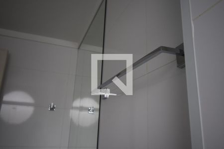 Apartamento para alugar com 90m², 2 quartos e 2 vagasDetalhe do Banheiro da Suite