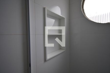 Apartamento para alugar com 90m², 2 quartos e 2 vagasDetalhe do Banheiro da Suite
