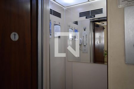 Apartamento para alugar com 90m², 2 quartos e 2 vagasElevador social