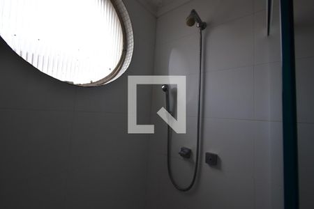 Apartamento para alugar com 90m², 2 quartos e 2 vagasDetalhe do Banheiro da Suite
