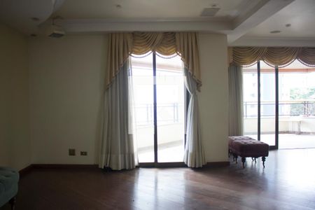 Sala  de apartamento para alugar com 4 quartos, 247m² em Vila Suzana, São Paulo