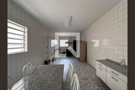 Casa para alugar com 380m², 3 quartos e 2 vagasCozinha