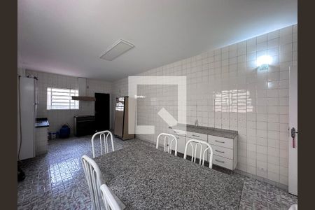 Casa para alugar com 380m², 3 quartos e 2 vagasCozinha