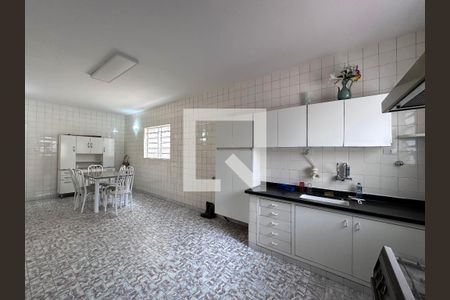 Casa para alugar com 380m², 3 quartos e 2 vagasCozinha