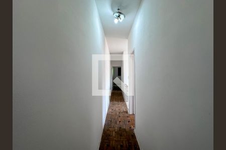 Casa para alugar com 380m², 3 quartos e 2 vagasCorredor Quartos