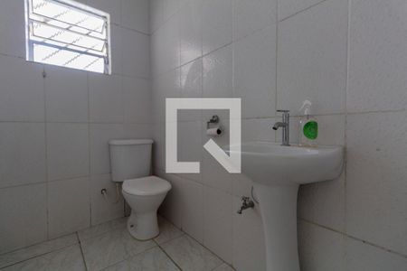 Banheiro de casa para alugar com 1 quarto, 40m² em Parque Boturussu, São Paulo