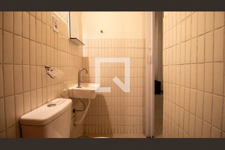 Banheiro Social de apartamento para alugar com 1 quarto, 25m² em Cidade Nova, Rio de Janeiro