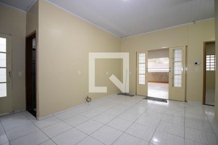 Sala de casa para alugar com 3 quartos, 200m² em Setor Habitacional Pôr do Sol (ceilândia), Brasília
