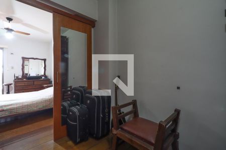 Apartamento à venda com 138m², 4 quartos e 2 vagasCloset da suíte 1