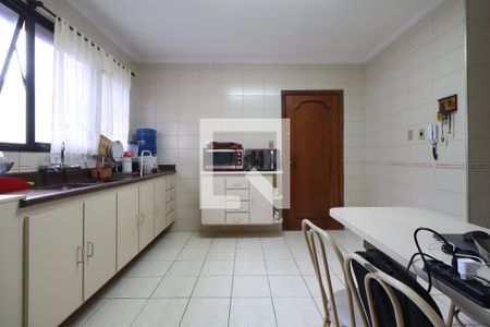 Apartamento à venda com 138m², 4 quartos e 2 vagasCozinha
