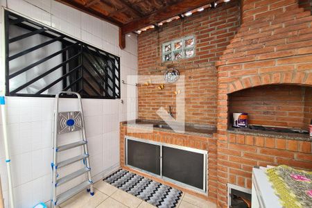 Casa à venda com 110m², 2 quartos e 2 vagasChurrasqueira