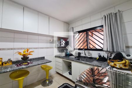 Casa à venda com 110m², 2 quartos e 2 vagasCozinha