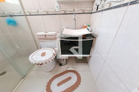 Casa à venda com 110m², 2 quartos e 2 vagasBanheiro