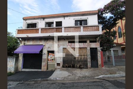 Casa para alugar com 450m², 3 quartos e 2 vagasFachada