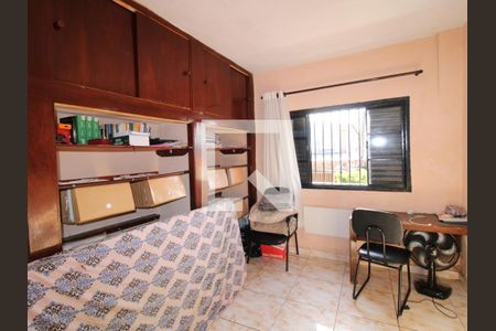 Casa para alugar com 450m², 3 quartos e 2 vagasQuarto 1