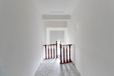 Casa à venda com 240m², 4 quartos e 4 vagas Casa à venda com 240m², 4 quartos e 4 vagasCorredor