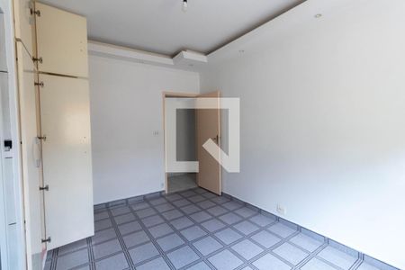 Casa à venda com 240m², 4 quartos e 4 vagas Casa à venda com 240m², 4 quartos e 4 vagasQuarto Suíte 2