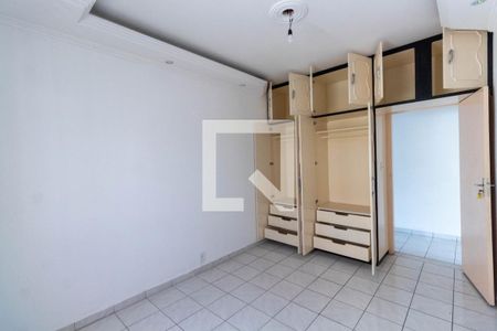 Casa à venda com 240m², 4 quartos e 4 vagas Casa à venda com 240m², 4 quartos e 4 vagasQuarto Suíte 1