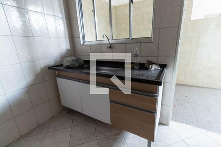 Casa à venda com 240m², 4 quartos e 4 vagas Casa à venda com 240m², 4 quartos e 4 vagasCozinha 2