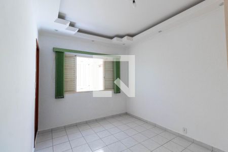 Casa à venda com 240m², 4 quartos e 4 vagas Casa à venda com 240m², 4 quartos e 4 vagasQuarto Suíte 1