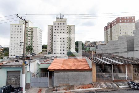 Casa à venda com 240m², 4 quartos e 4 vagas Casa à venda com 240m², 4 quartos e 4 vagasVista