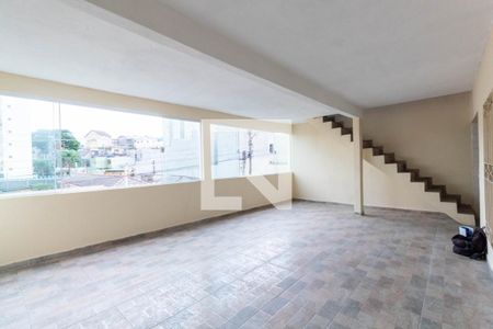 Casa à venda com 240m², 4 quartos e 4 vagas Casa à venda com 240m², 4 quartos e 4 vagasQuintal