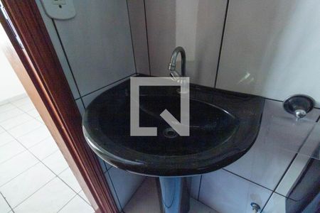 Casa à venda com 240m², 4 quartos e 4 vagas Casa à venda com 240m², 4 quartos e 4 vagasBanheiro da Suíte 1