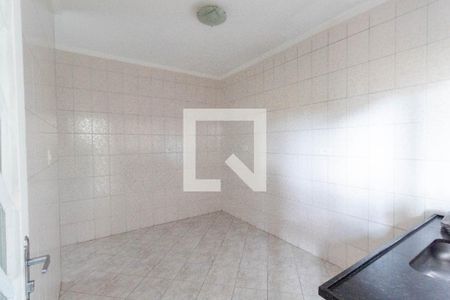 Casa à venda com 240m², 4 quartos e 4 vagas Casa à venda com 240m², 4 quartos e 4 vagasCozinha 2