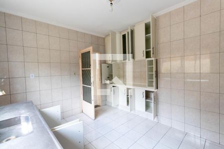 Casa à venda com 240m², 4 quartos e 4 vagas Casa à venda com 240m², 4 quartos e 4 vagasCozinha 1