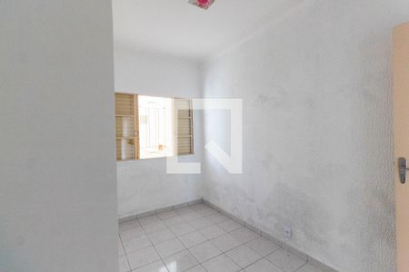 Casa à venda com 240m², 4 quartos e 4 vagas Casa à venda com 240m², 4 quartos e 4 vagasQuarto